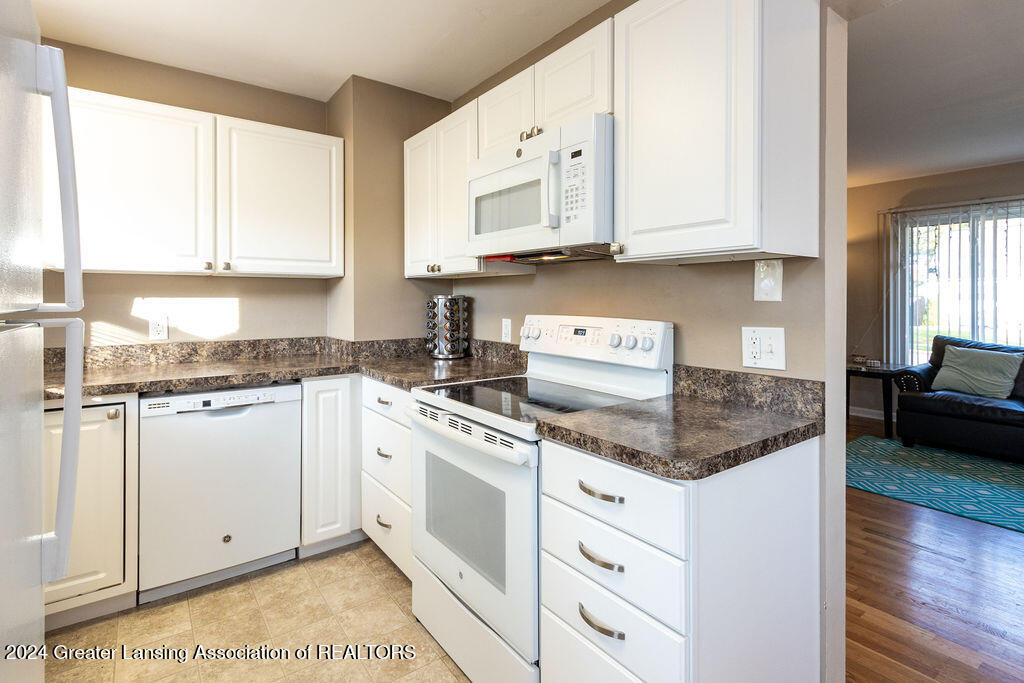 1927 West Rundle Avenue Lansing, MI 48910 - Photo 14 of 26 Final-12