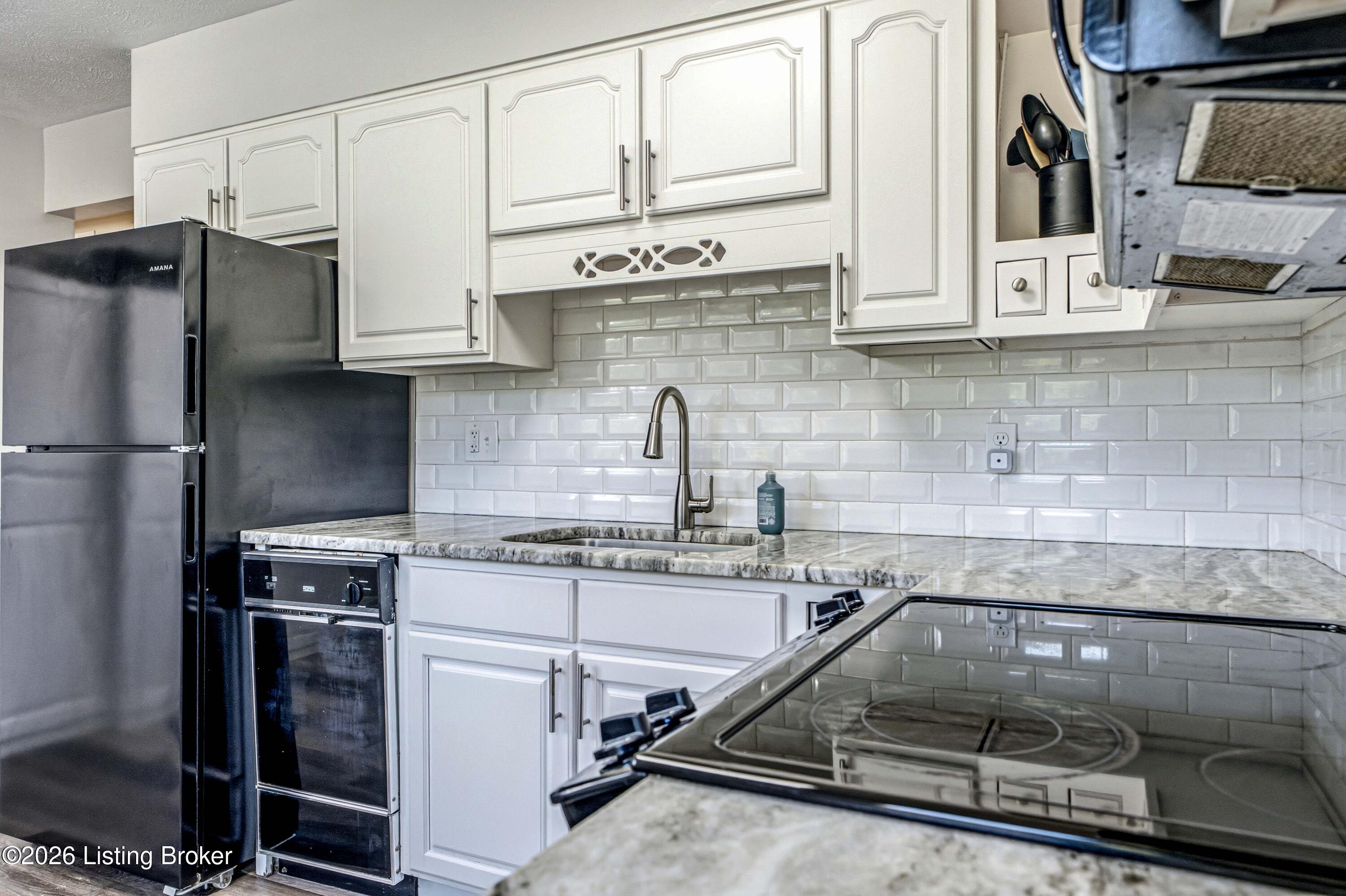 3405 Sycamore Road La Grange, KY 40031 - Photo 26 of 41 DSC01219