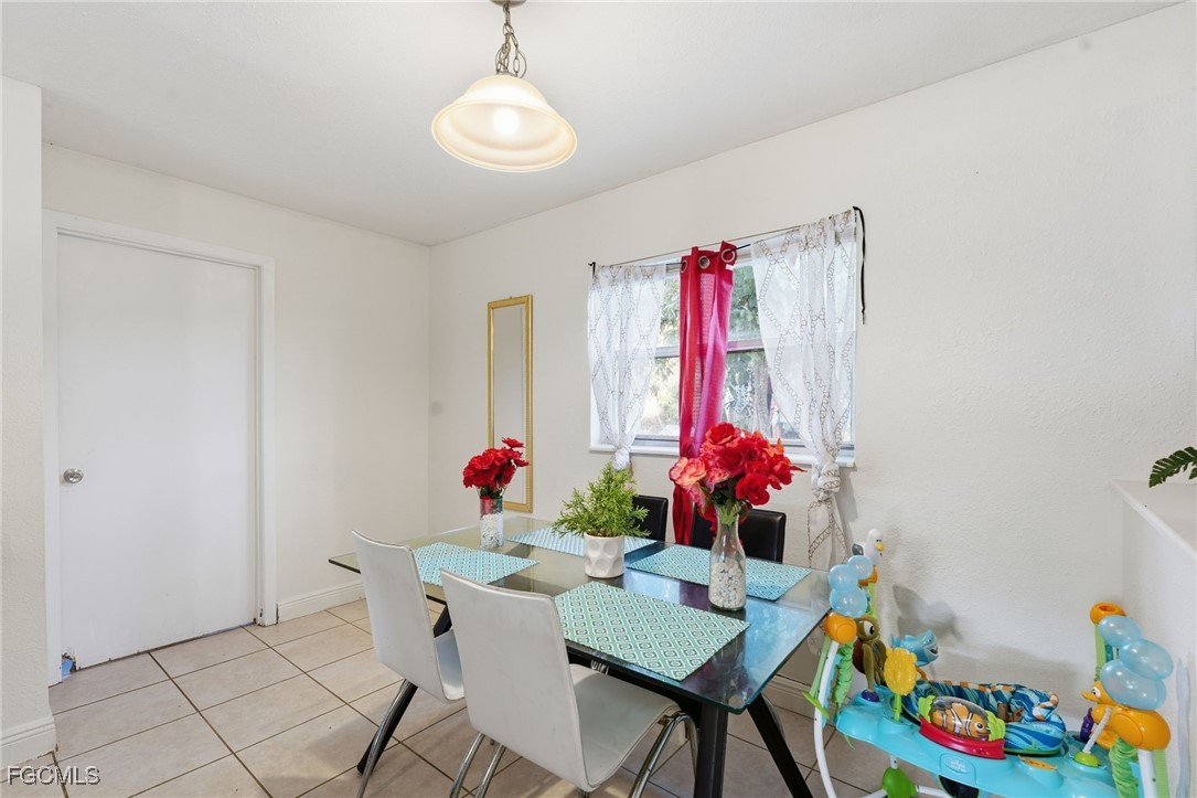 2505 Henderson Avenue Fort Myers, FL 33916 - Photo 9 of 18