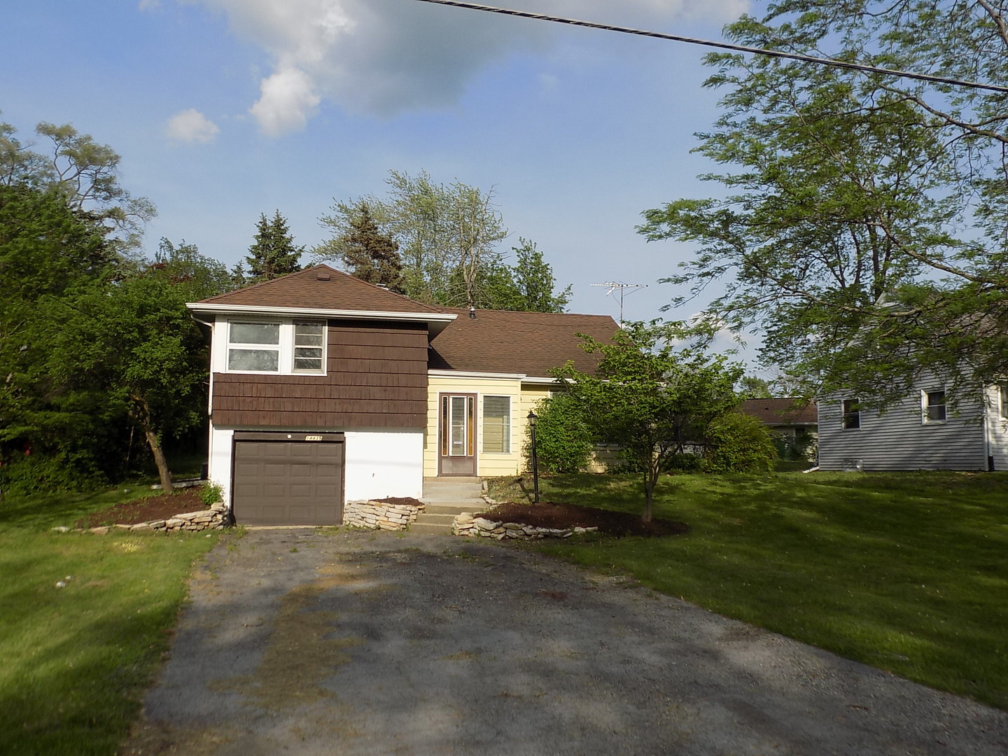 14439 Smith Road Lockport, IL 60441 - Photo 2 of 36