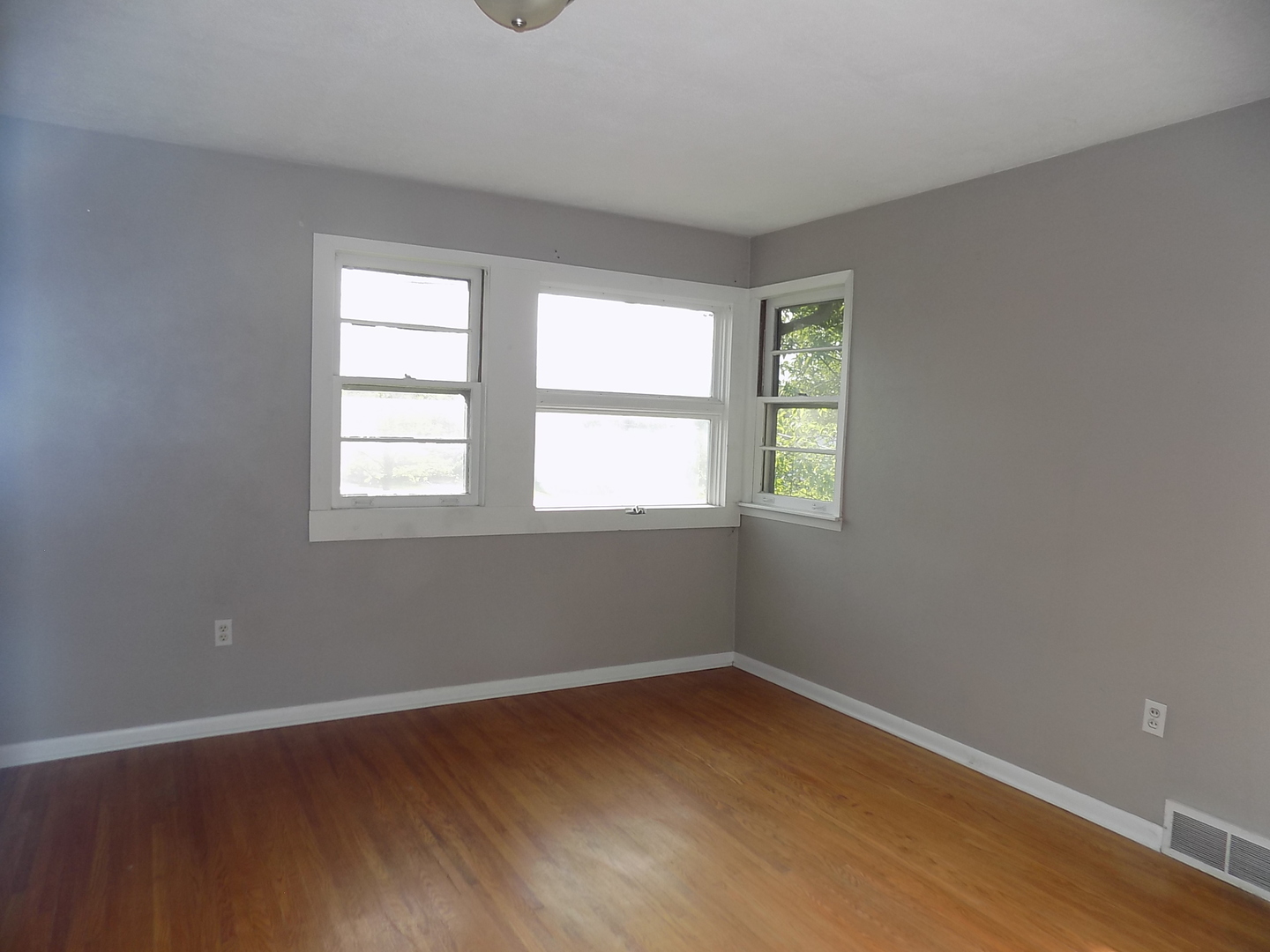 14439 Smith Road Lockport, IL 60441 - Photo 21 of 36