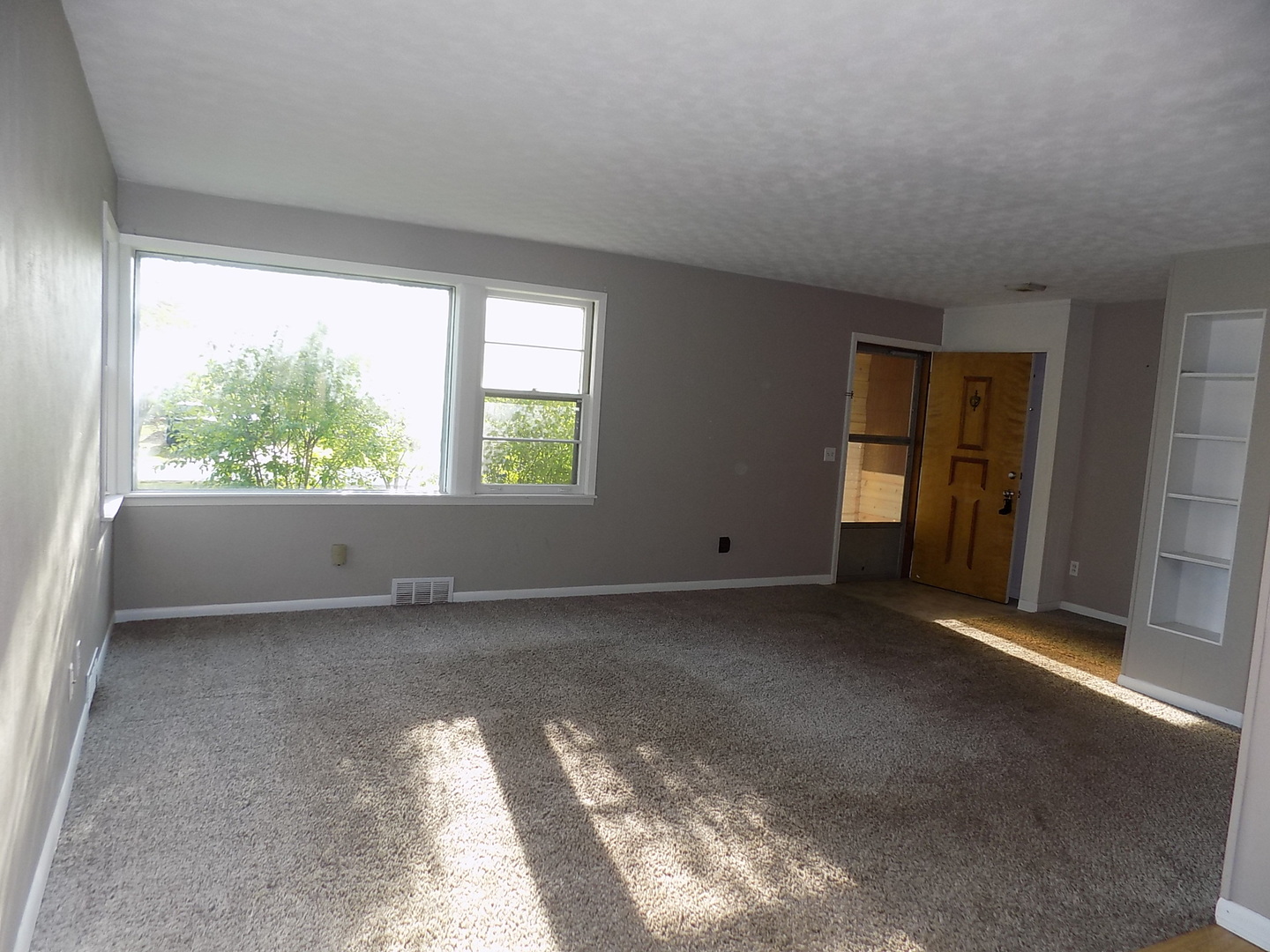 14439 Smith Road Lockport, IL 60441 - Photo 10 of 36