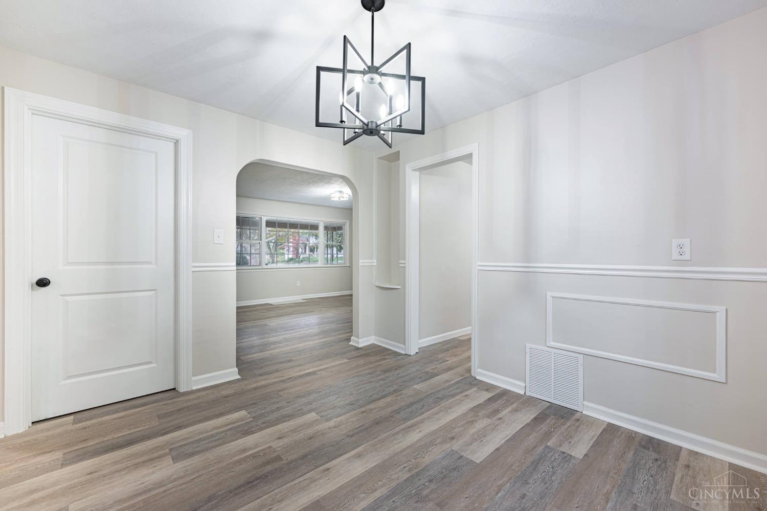 505 South Highview Road Middletown, OH 45044 - Photo 7 of 21 Gallery Image 7