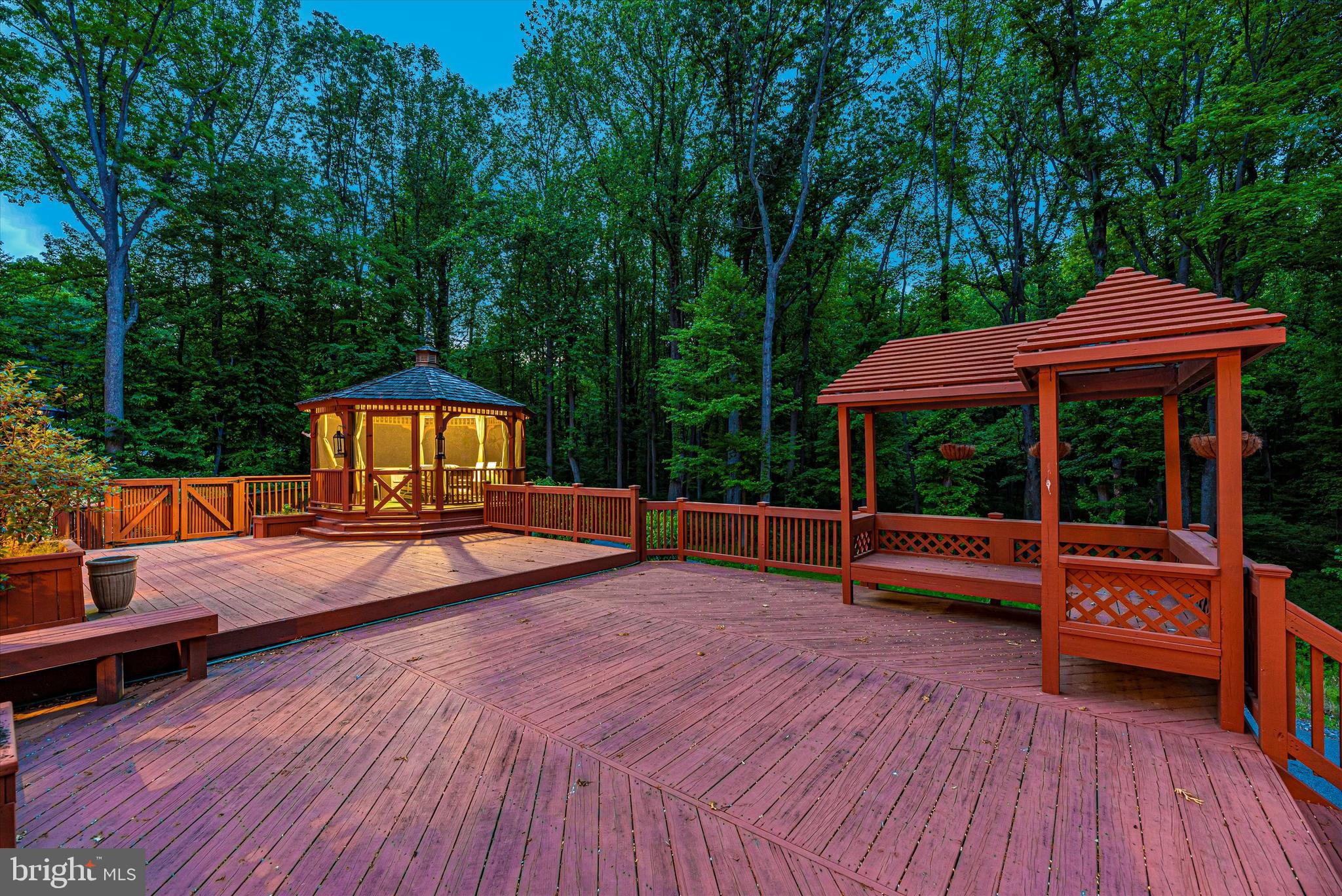 4340 Basford Road Frederick, MD 21703 - Photo 5 of 58 Large Deck with Built-In Seating