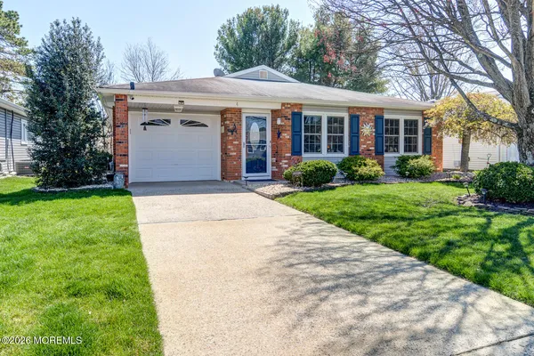 $540,000 | 4 Eric Court, Brick, NJ 08723