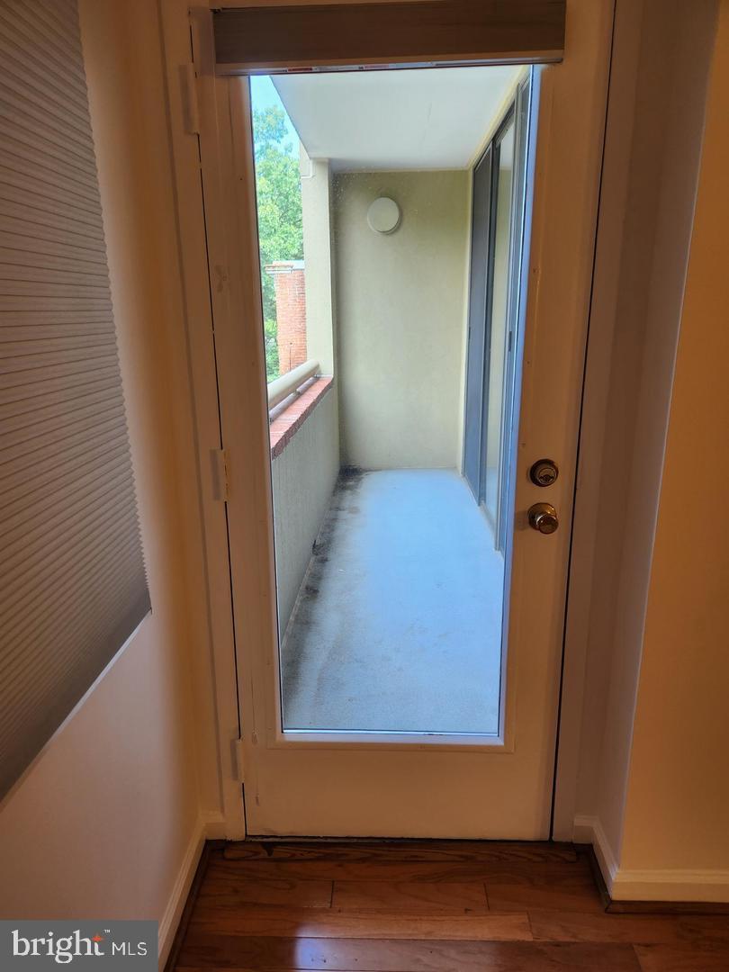 2725 Connecticut Avenue Northwest, Unit 406 Washington, DC 20008 - Photo 15 of 24 a view of an front door