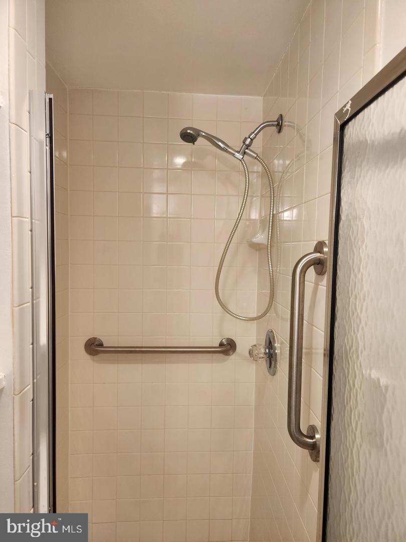 2725 Connecticut Avenue Northwest, Unit 406 Washington, DC 20008 - Photo 24 of 24 a bathroom with a shower