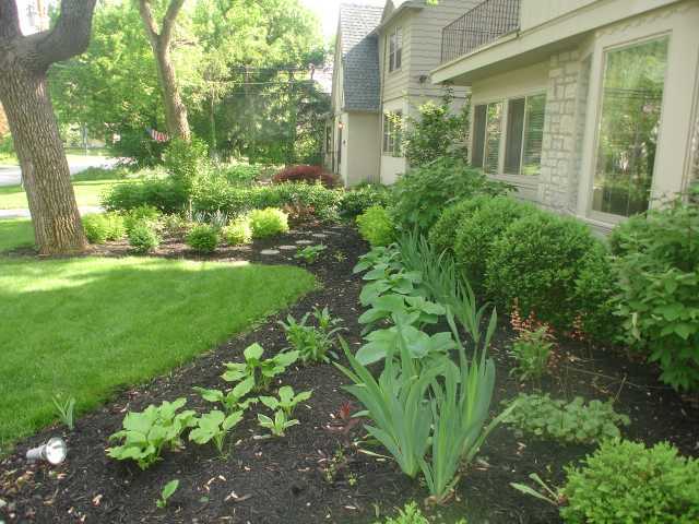 2559 Henthorn Road Columbus, OH 43221 - Photo 3 of 14