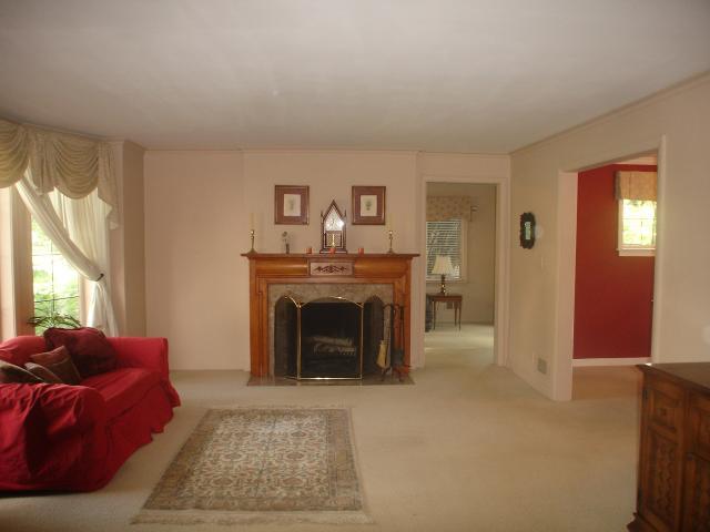 2559 Henthorn Road Columbus, OH 43221 - Photo 4 of 14