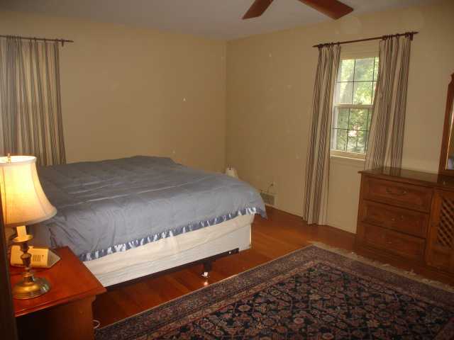 2559 Henthorn Road Columbus, OH 43221 - Photo 9 of 14