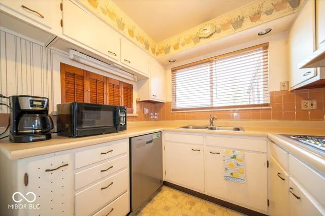 $280,000 | 21 South Dawn Drive, Franklin, IN 46131