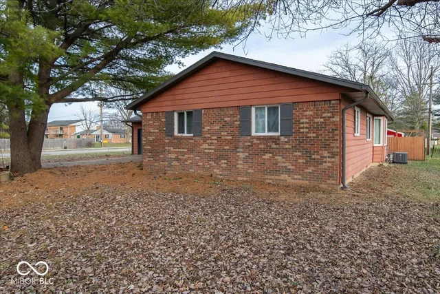 $280,000 | 21 South Dawn Drive, Franklin, IN 46131