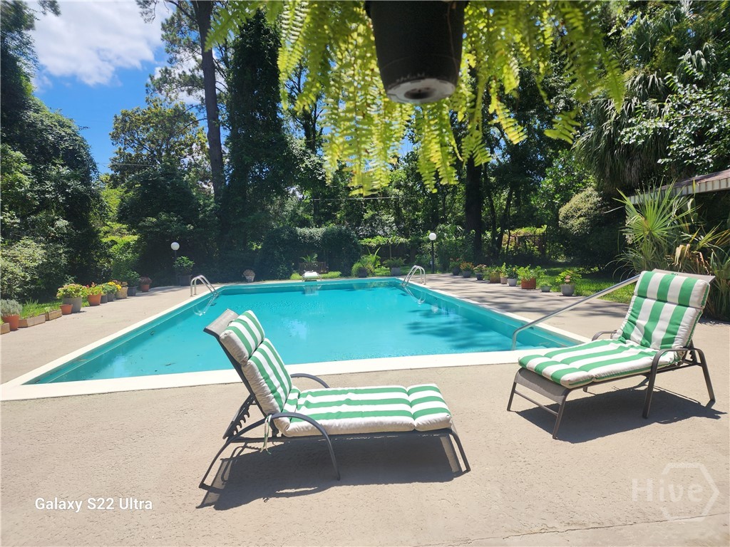 207 Devonshire Road Savannah, GA 31410 - Photo 10 of 13 pool