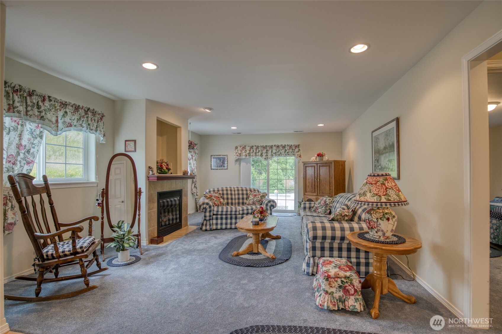 212 Brant Lane Hoquiam, WA 98550 - Photo 4 of 38