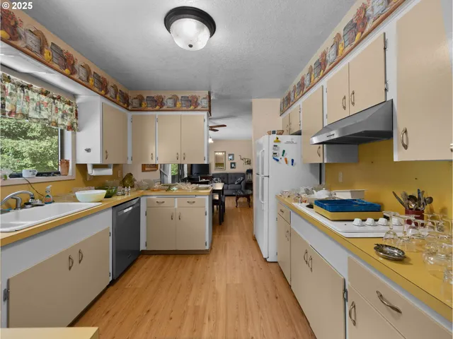 $690,000 | 45495 Southeast Coalman Road, Sandy, OR 97055