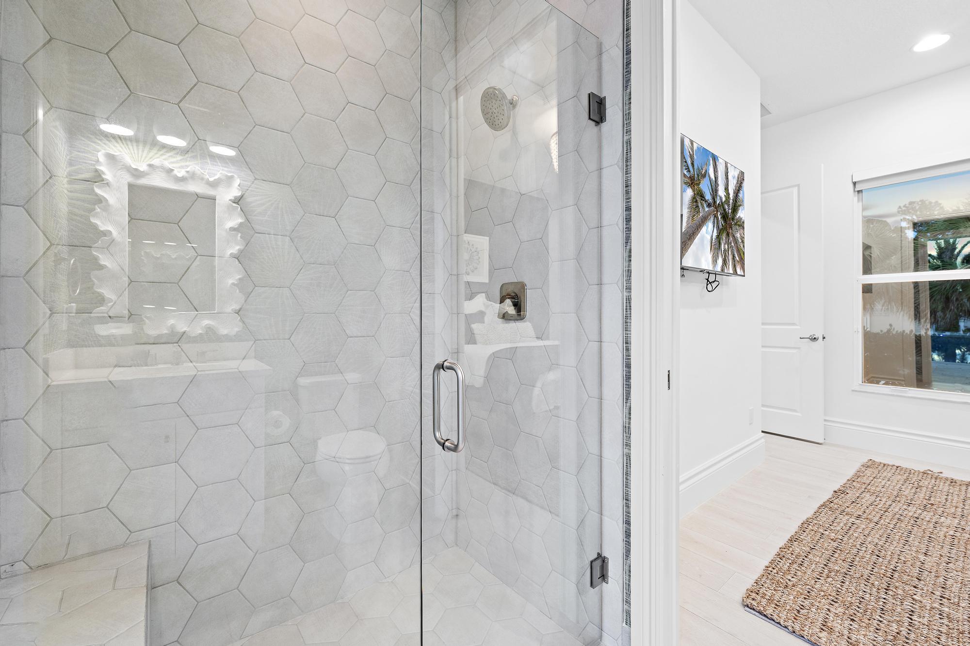 10096 Calabrese Trail Jupiter, FL 33478 - Photo 52 of 58 Guest House Bath