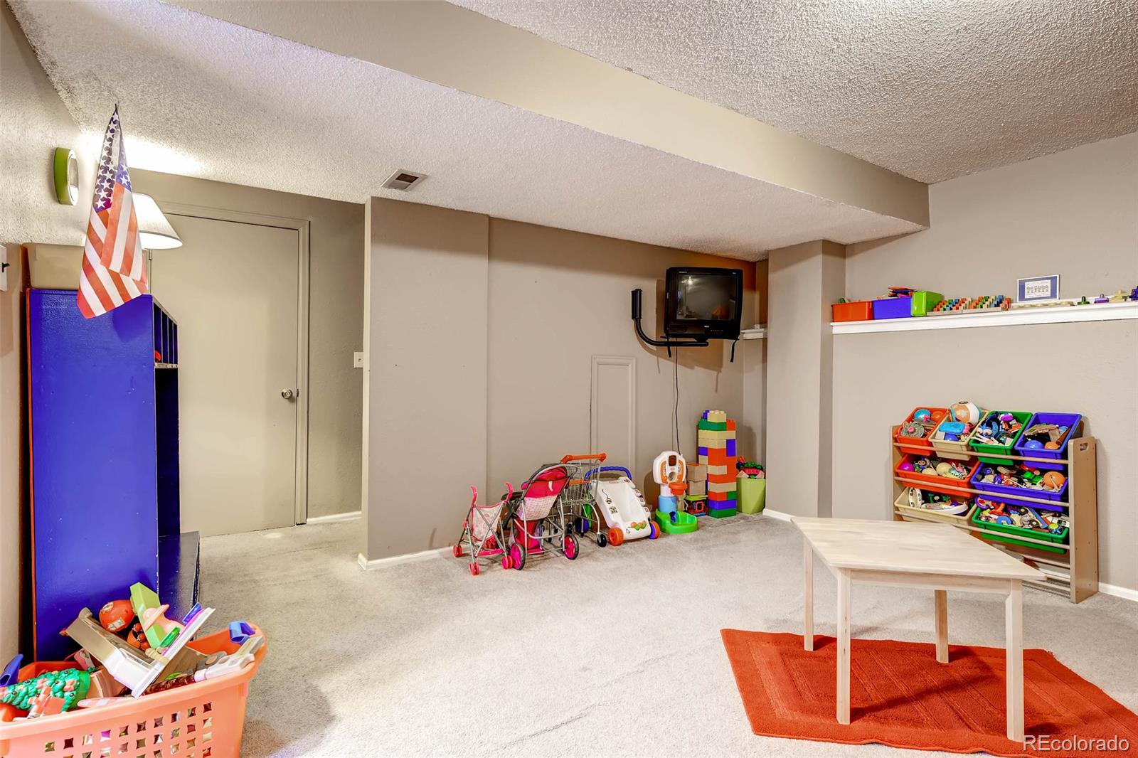 9645 South Castle Ridge Circle Highlands Ranch, CO 80129 - Photo 22 of 28 a children room with toys