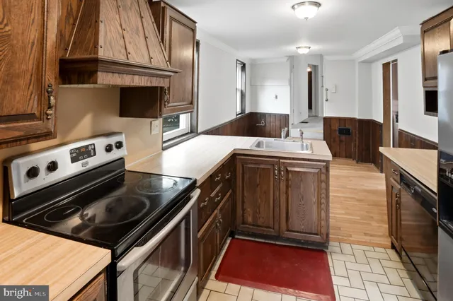 $275,000 | 3024 Oley Turnpike Road, Reading, PA 19606