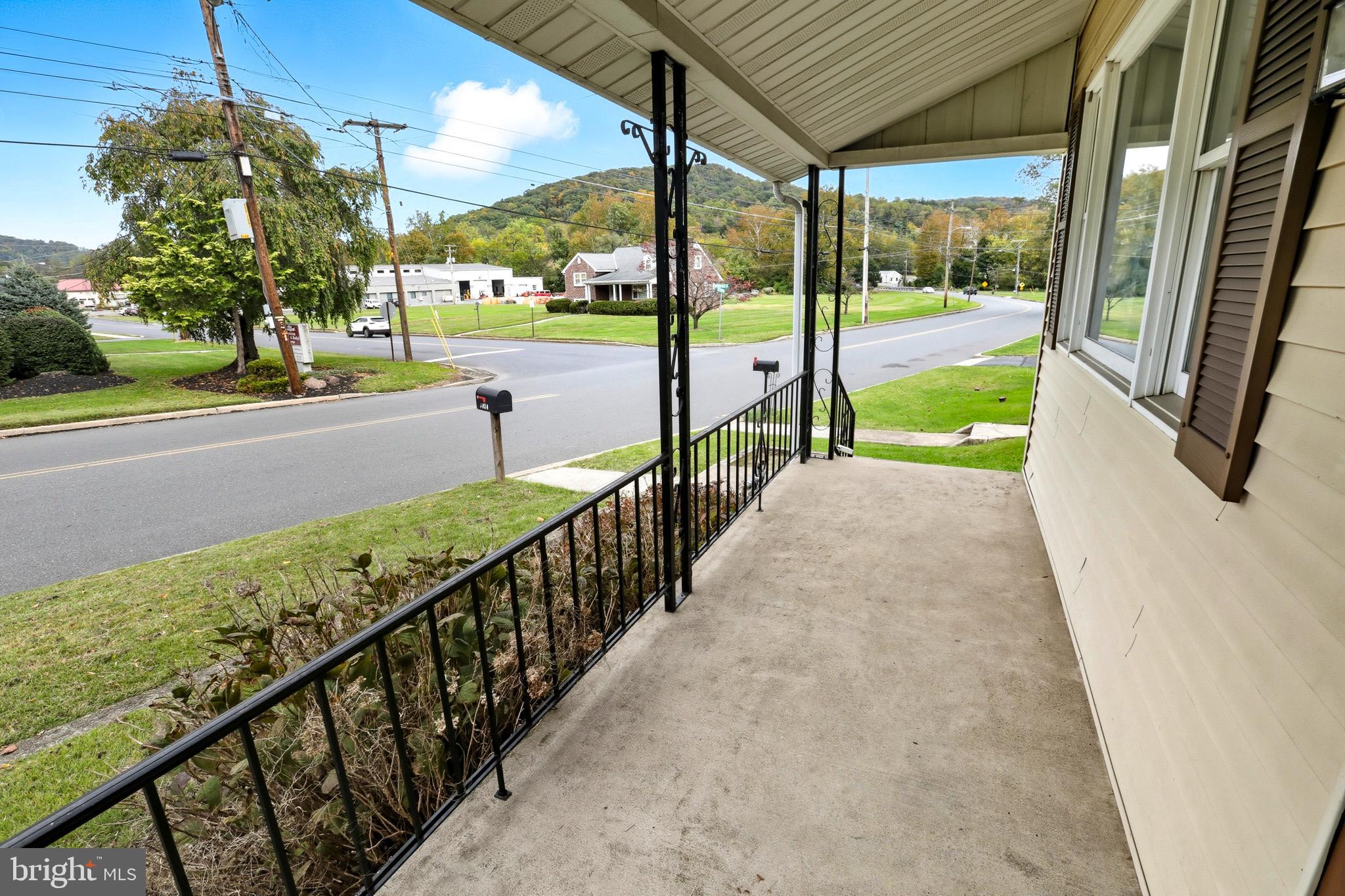 3024 Oley Turnpike Road Reading, PA 19606 - Photo 3 of 33