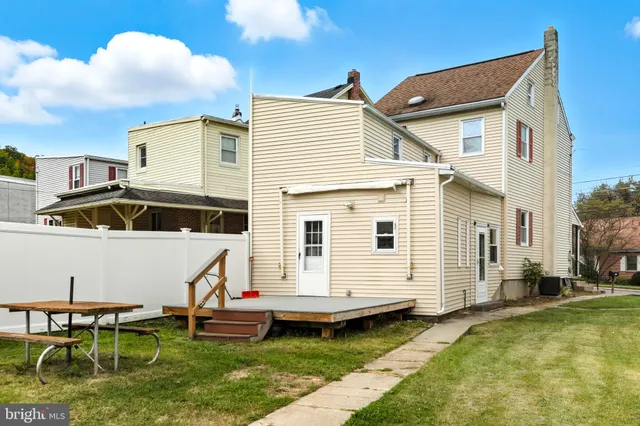 $275,000 | 3024 Oley Turnpike Road, Reading, PA 19606