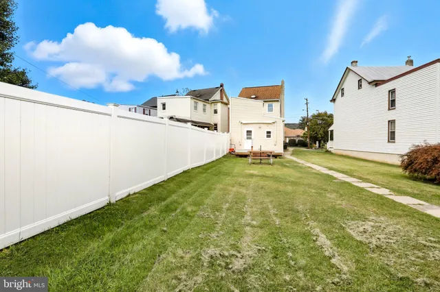 $275,000 | 3024 Oley Turnpike Road, Reading, PA 19606