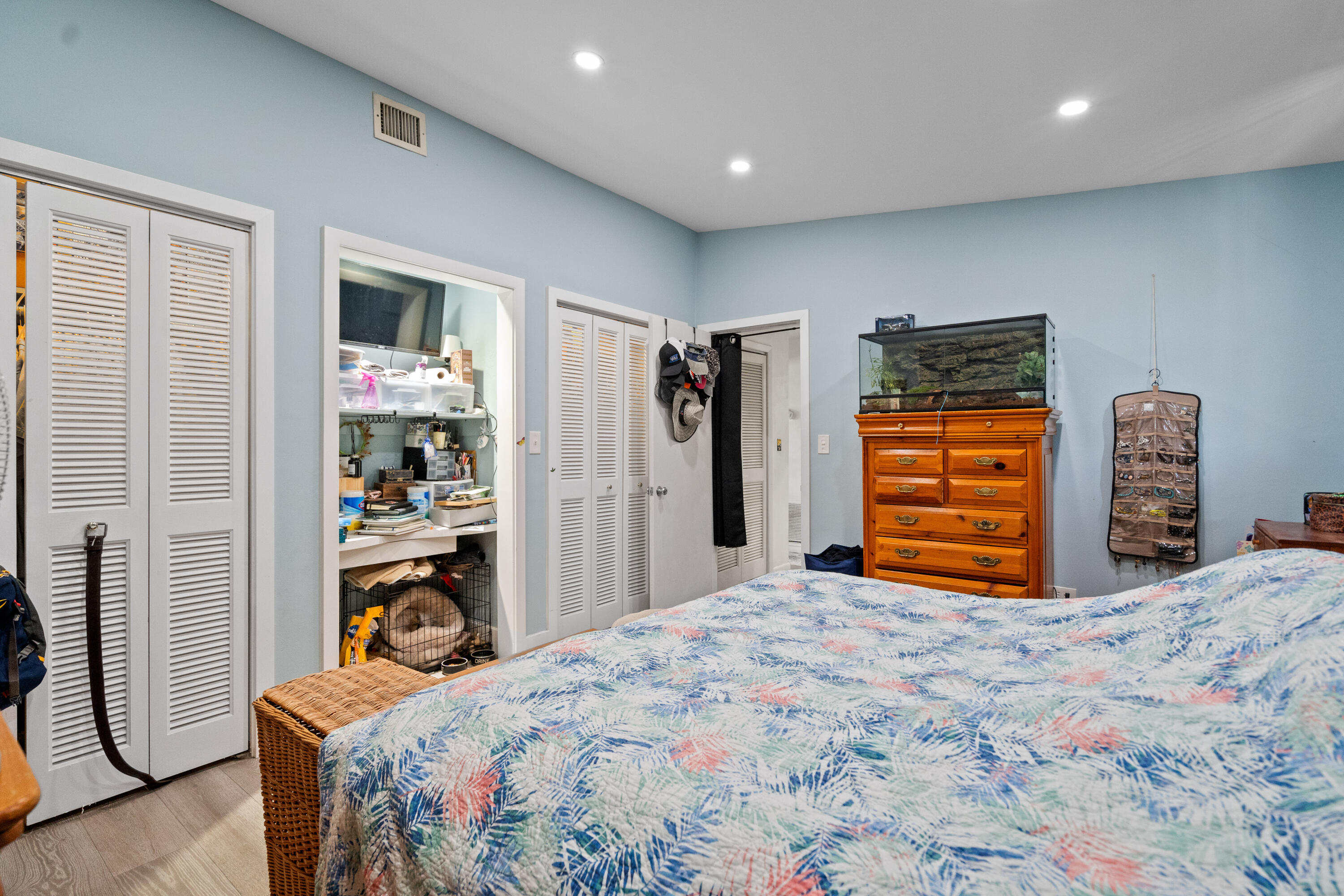 778 Canal Street Key Largo, FL 33037 - Photo 22 of 34 a bedroom with a bed and a closet