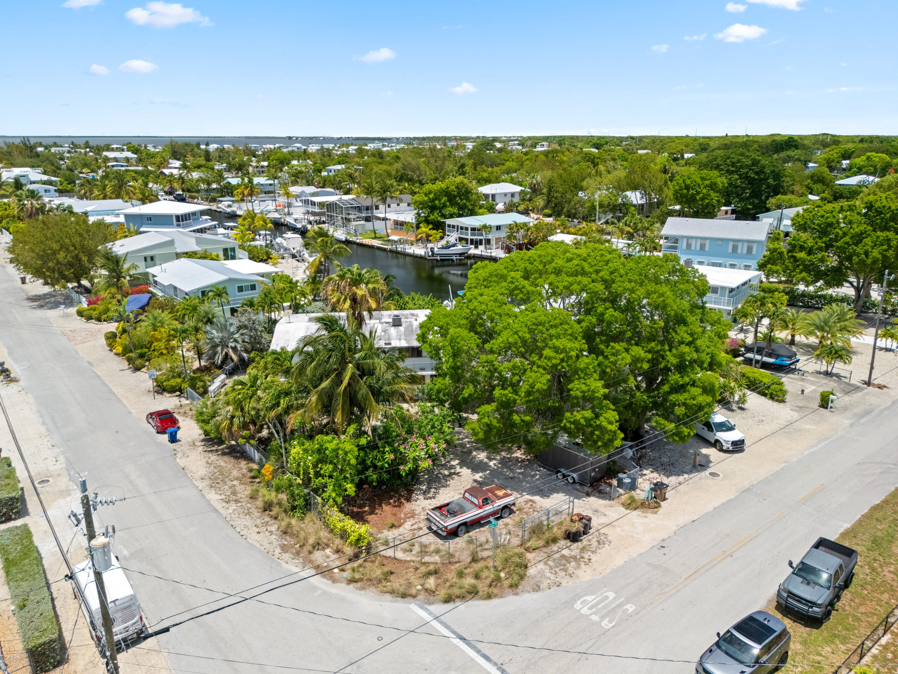 778 Canal Street Key Largo, FL 33037 - Photo 7 of 34 a view of a city with garden