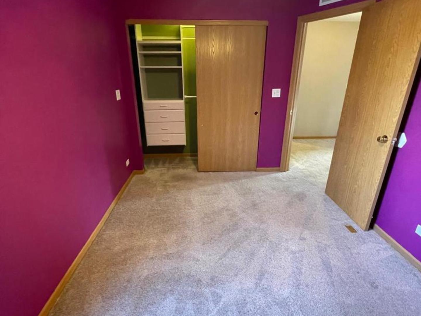 458 Landmark Avenue, Unit 458 Yorkville, IL 60560 - Photo 18 of 19 a view of an entryway