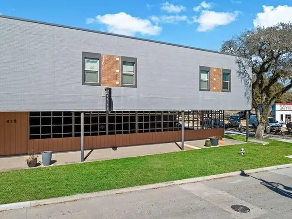 $950 | 612 West Texas Avenue, Unit 209, Baytown, TX 77520