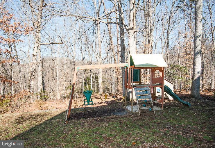 7801 Cliffside Court Springfield, VA 22153 - Photo 28 of 30 an outdoor space with seating