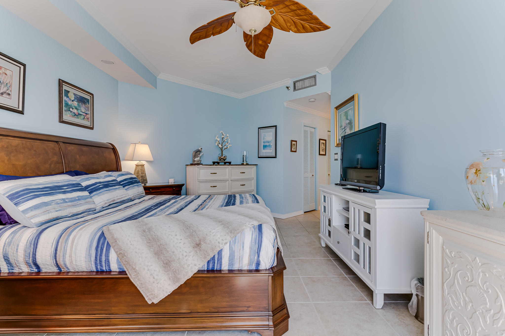 1096 Scenic Gulf Drive, Unit PH 1602 Miramar Beach, FL 32550 - Photo 33 of 80 a bedroom with two beds and a flat screen tv