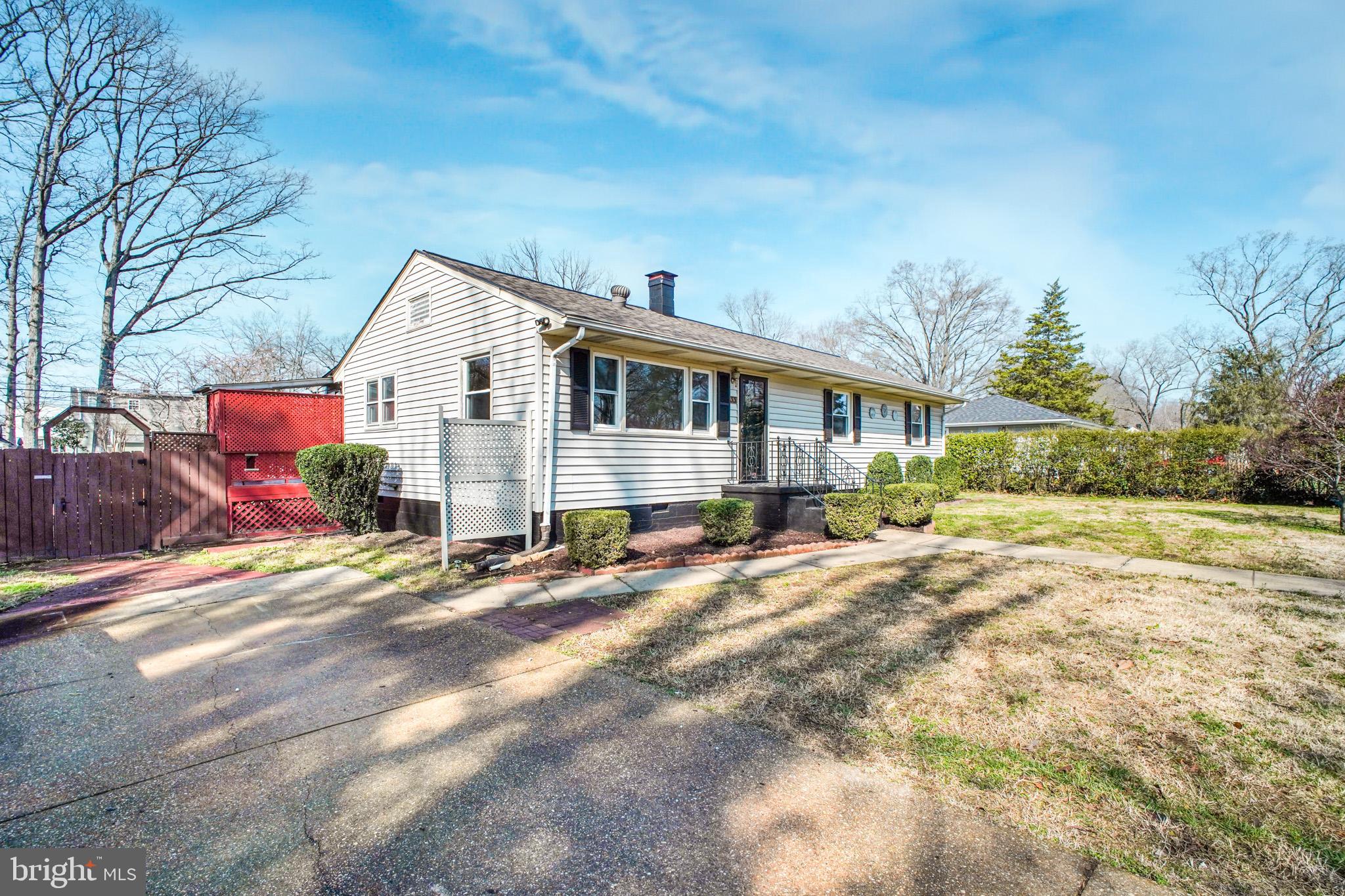 33 Blair Road Fredericksburg, VA 22405 - Photo 2 of 45