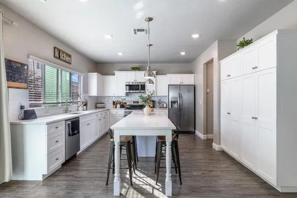 $500,000 | 6157 East Garland Avenue, Fresno, CA 93727