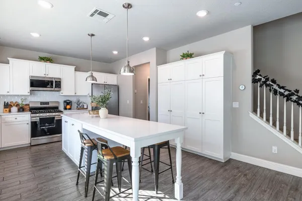 $500,000 | 6157 East Garland Avenue, Fresno, CA 93727