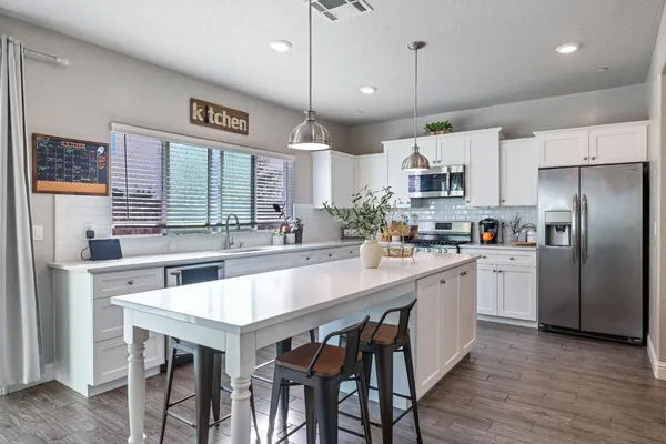 $500,000 | 6157 East Garland Avenue, Fresno, CA 93727