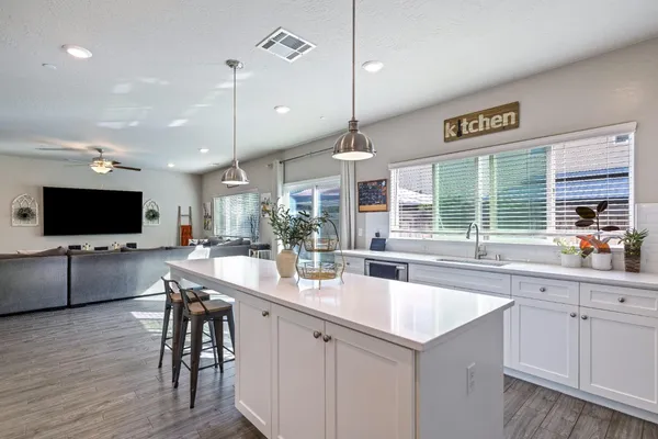 $500,000 | 6157 East Garland Avenue, Fresno, CA 93727