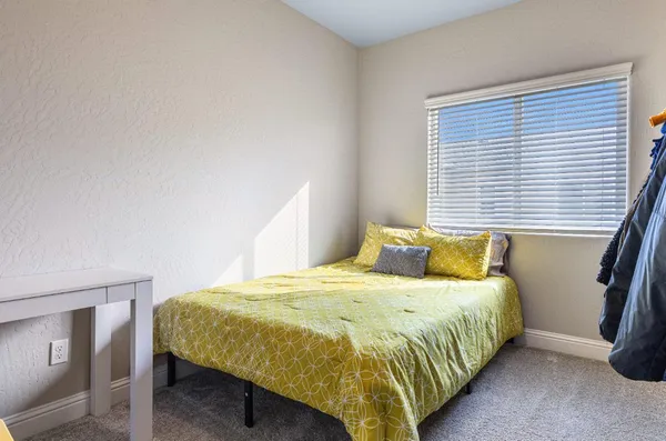 $500,000 | 6157 East Garland Avenue, Fresno, CA 93727