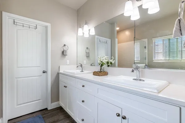 $500,000 | 6157 East Garland Avenue, Fresno, CA 93727