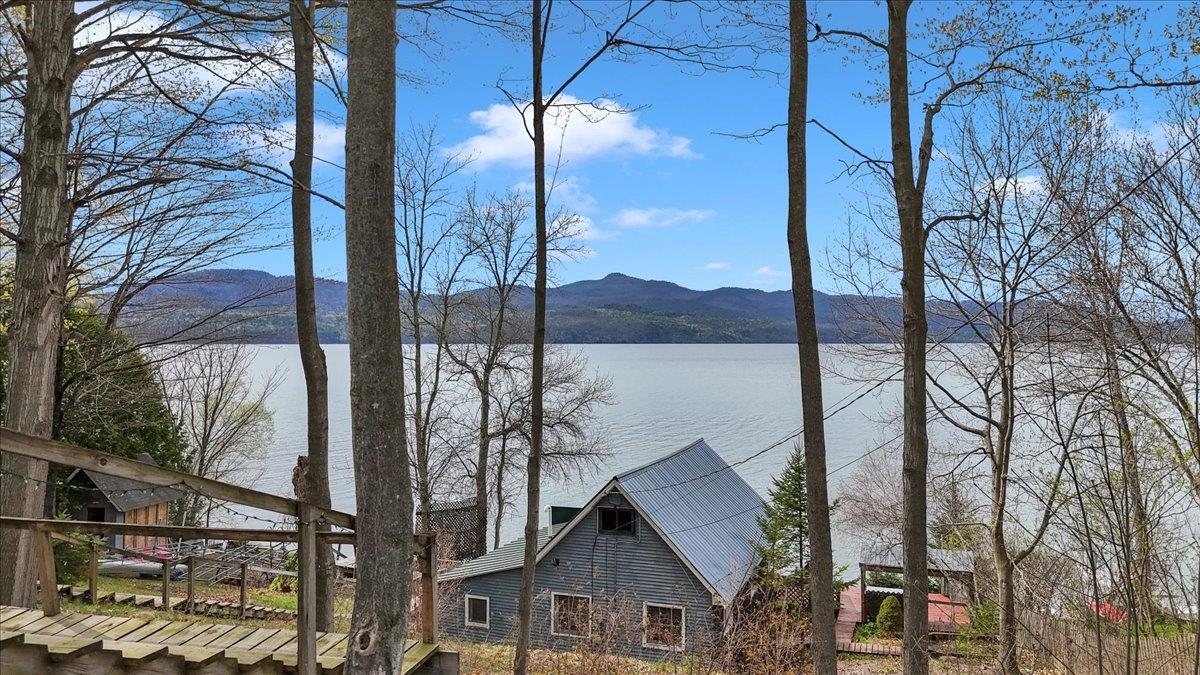 268 Lakeside Lane Addison, VT 05491 - Photo 3 of 46 Gallery Image 3