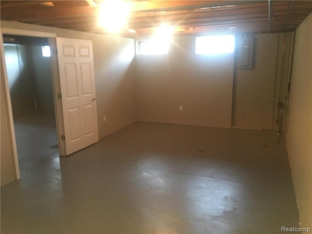 962 Cobblers Road Waterford, MI 48327 - Photo 14 of 16 unnamed (14).jpg