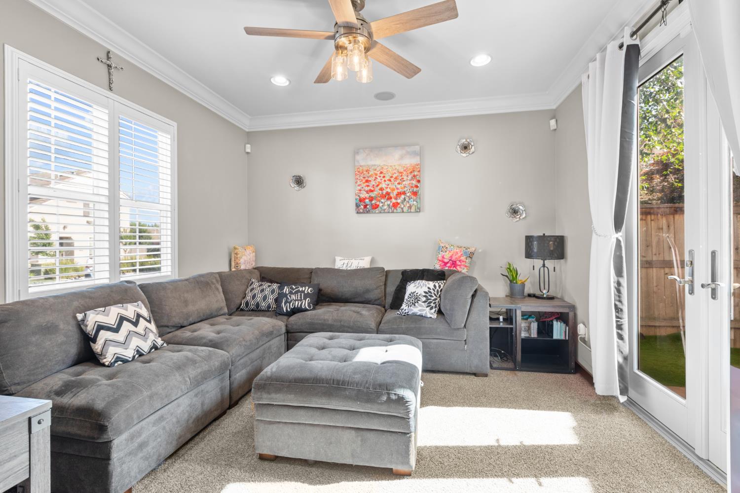 6107 RolkingHam Lane Orangevale, CA 95662 - Photo 5 of 35