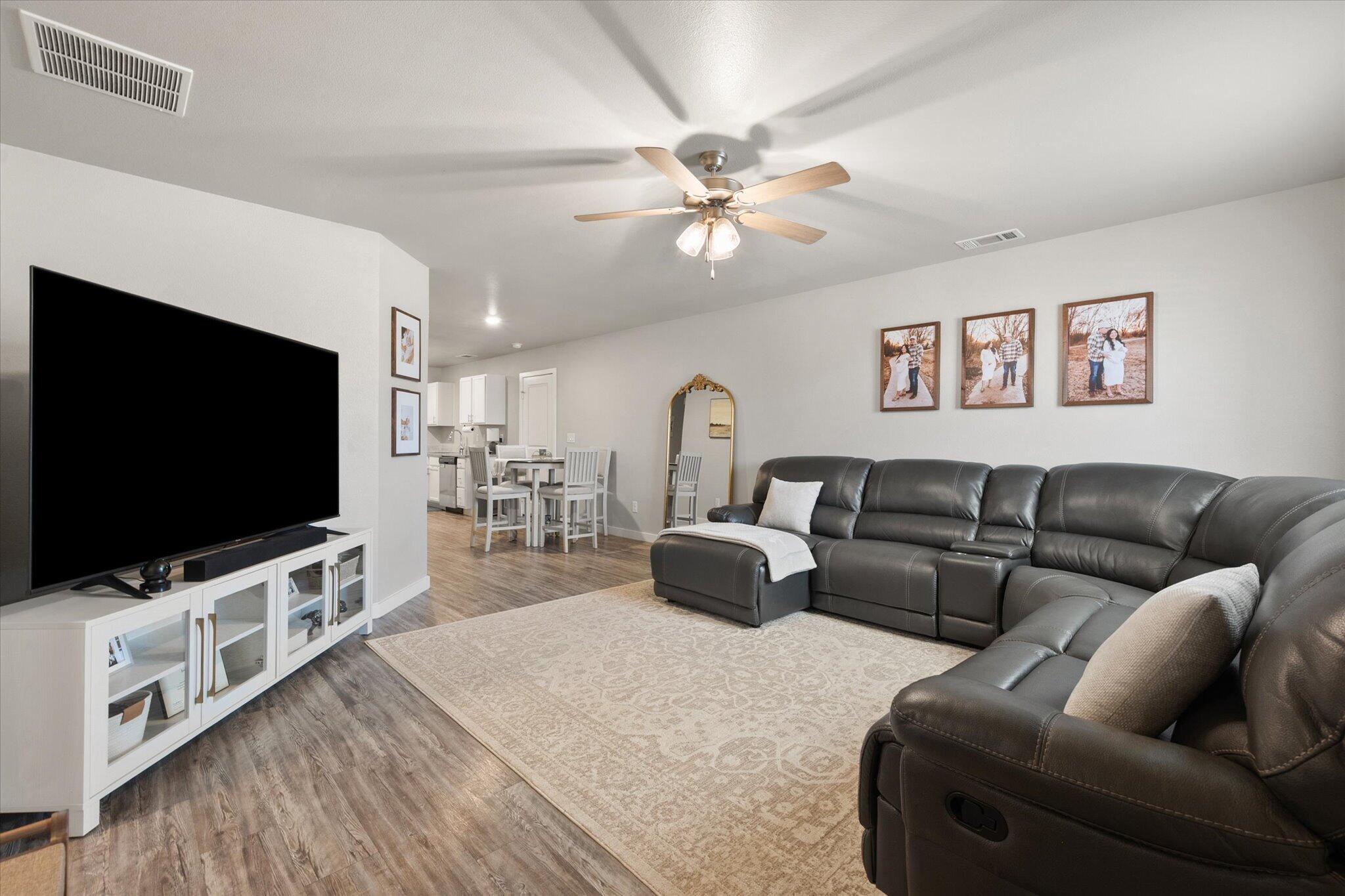 7533 33rd Place Lubbock, TX 79407 - Photo 5 of 26 05-7533 33rd3210