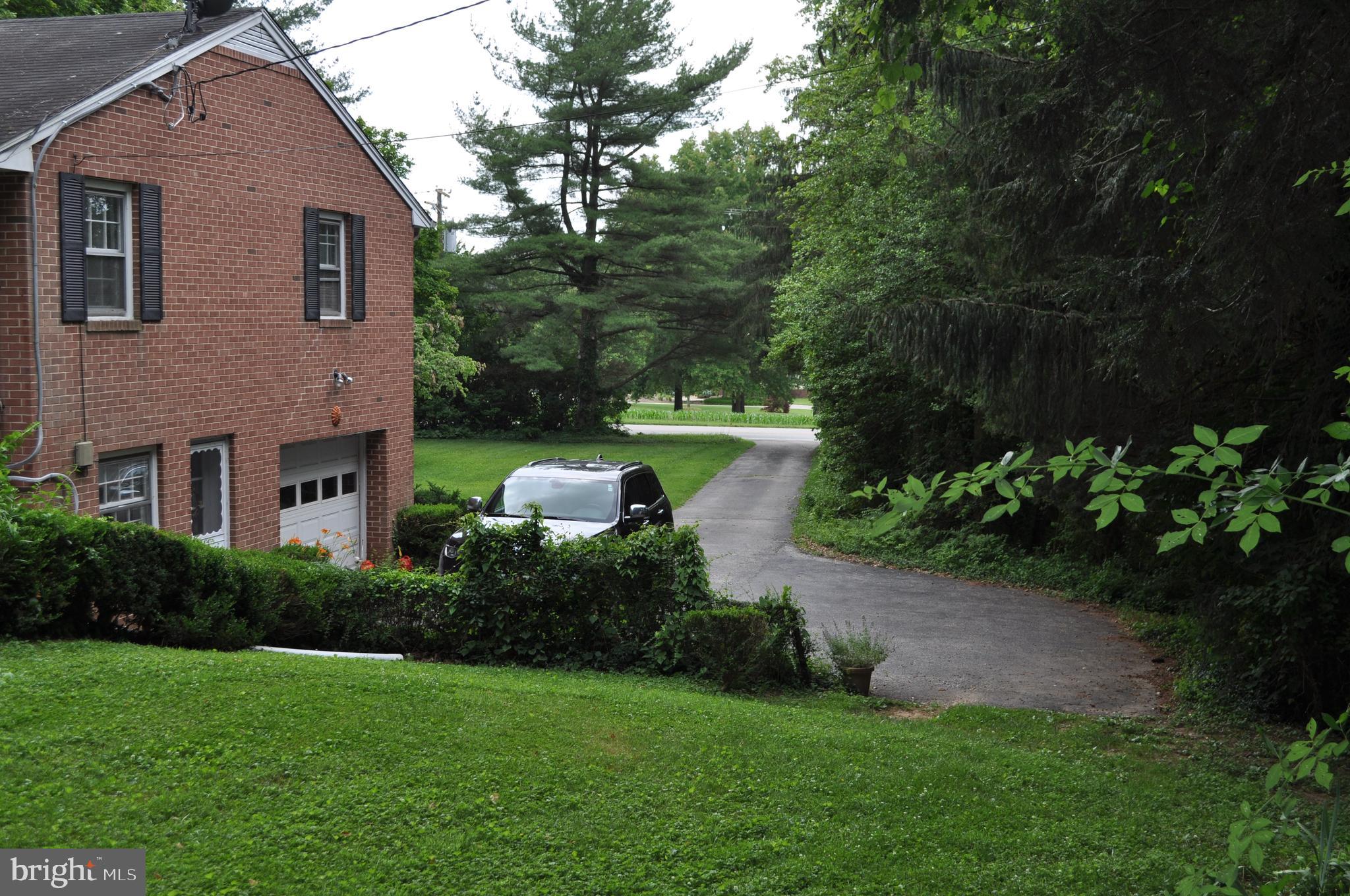1206 Belfast Road Sparks, MD 21152 - Photo 2 of 47 Side yard