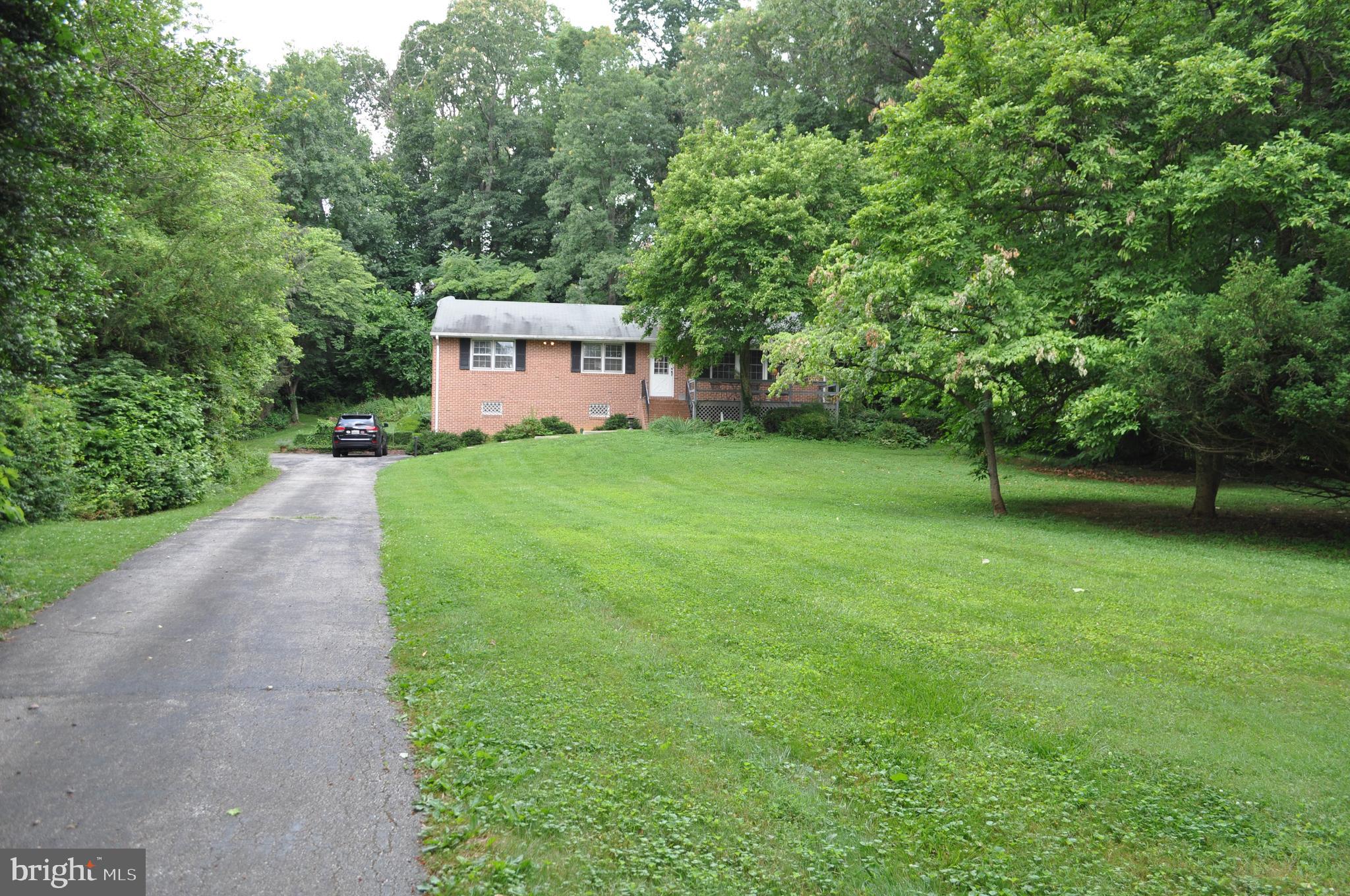 1206 Belfast Road Sparks, MD 21152 - Photo 9 of 47 Front driveway