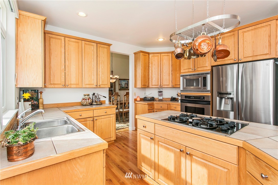 3224 174th Place Southeast Bothell, WA 98012 - Photo 8 of 25 Gallery Image 8