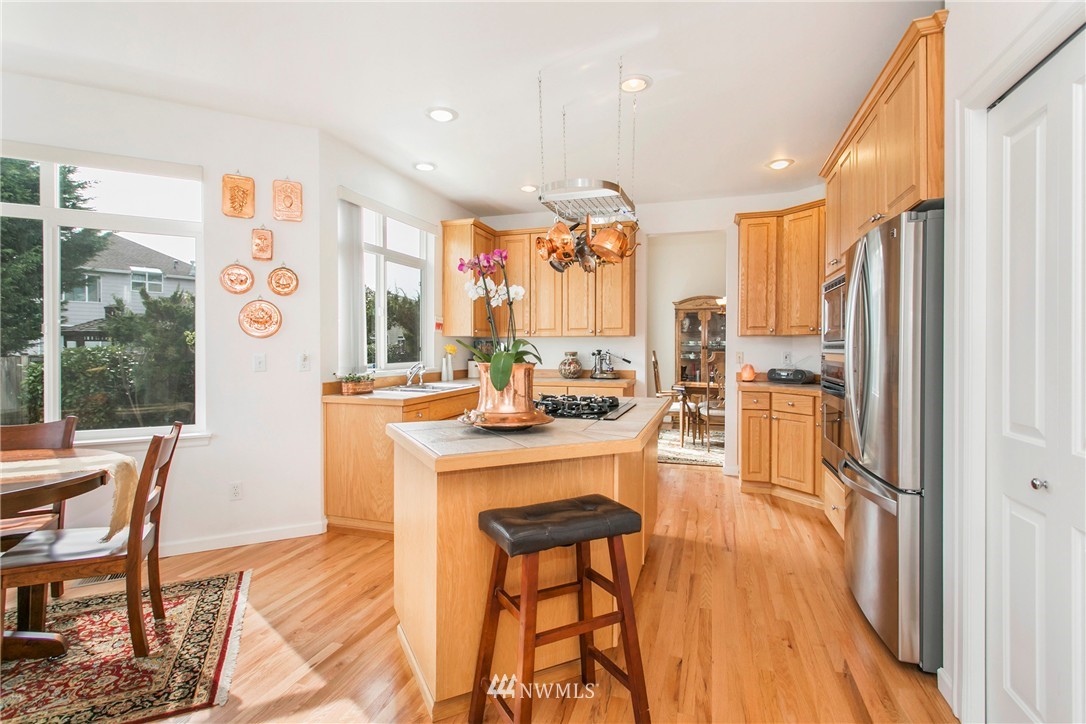 3224 174th Place Southeast Bothell, WA 98012 - Photo 9 of 25 Gallery Image 9