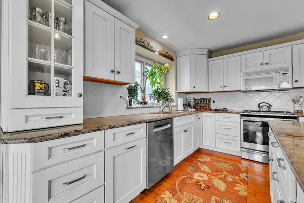 $649,900 | 805 Marlpool Drive, Saline, MI 48176