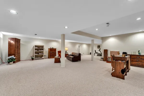 $649,900 | 805 Marlpool Drive, Saline, MI 48176