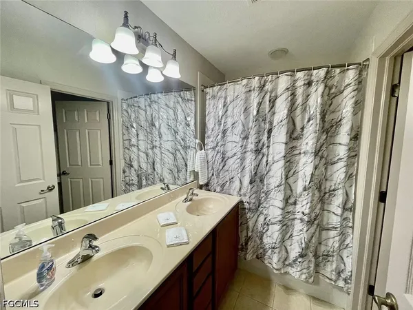 $3,300 | 3573 Malagrotta Circle, Cape Coral, FL 33909