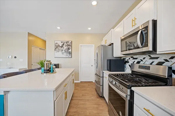 $430,000 | 1814 Peyton Terrace, Shorewood, IL 60404